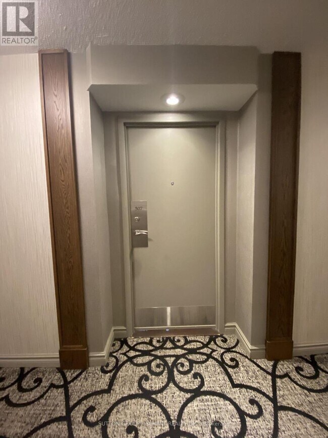 Photo du bâtiment - 350-350 Rathburn Rd W