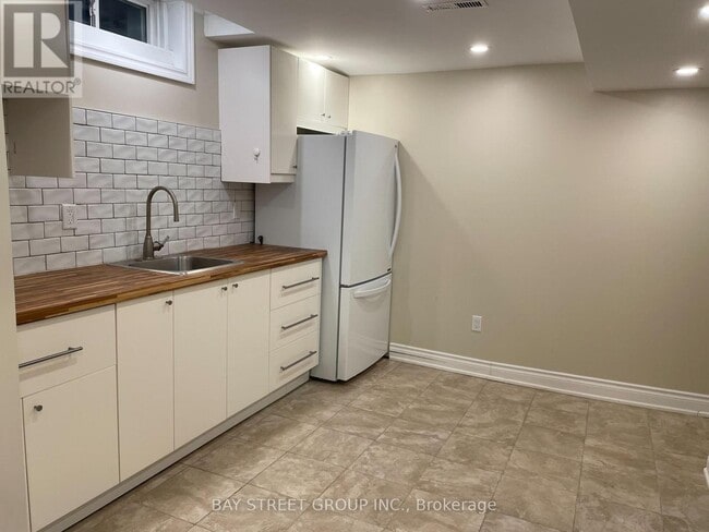 Building Photo - 41 Couperthwaite Crescent