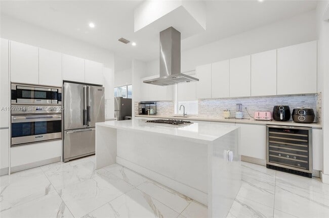 Foto del edificio - 7455 NW 103rd Pl