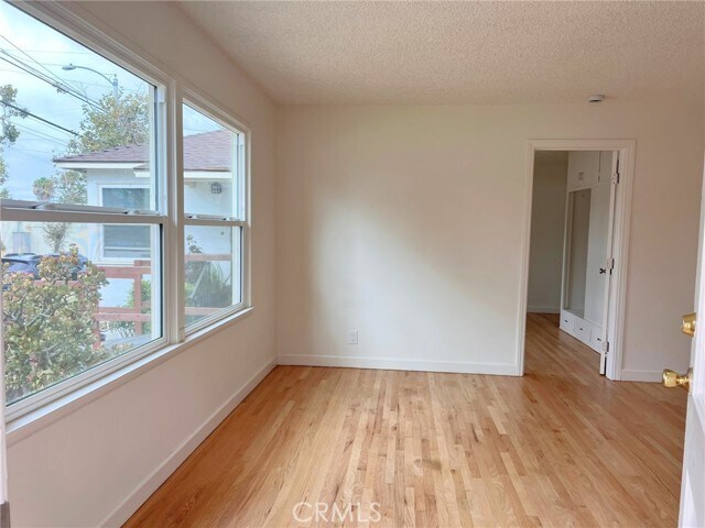 Foto del edificio - 7957 Milton Ave