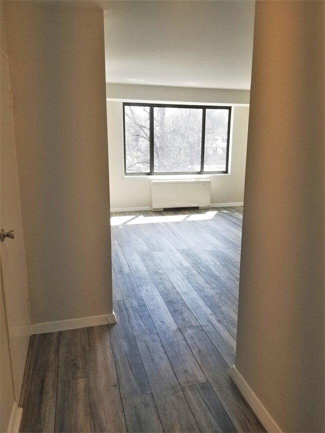 Foto del edificio - 5410 Connecticut Ave