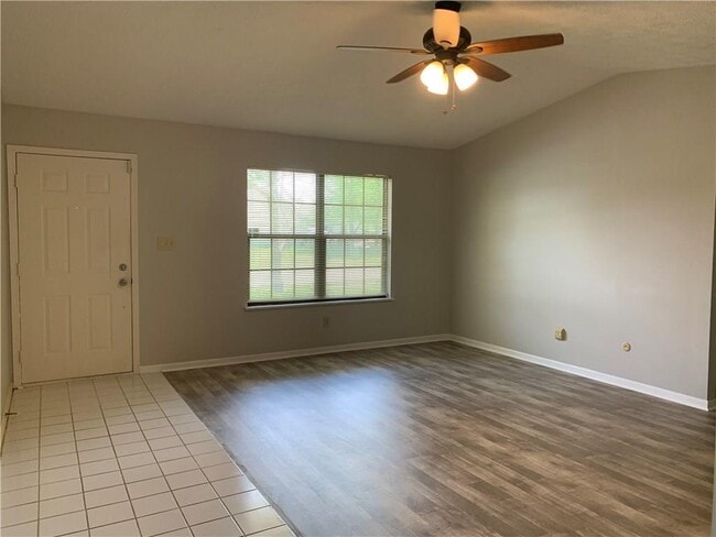 Building Photo - 5054 Parterra Ct