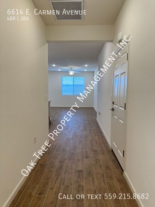 Foto del edificio - 6614 E Carmen Ave