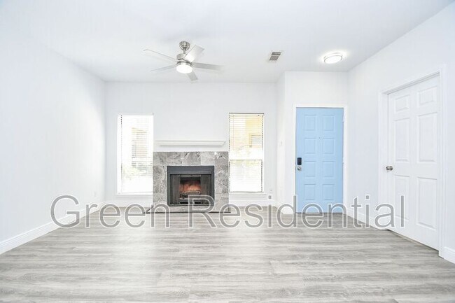 Foto del edificio - 8299 Cambridge St