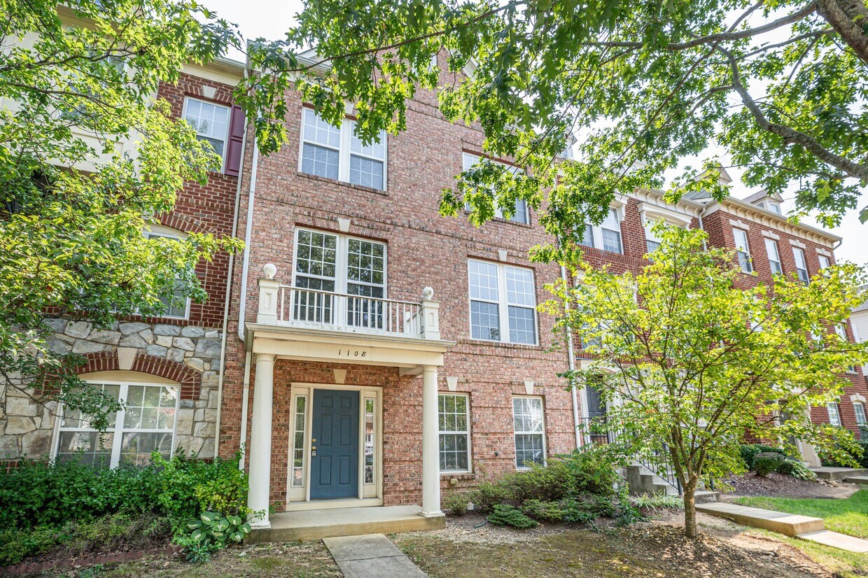 1108 Hoke Ln, Fredericksburg, VA 22401 Townhouse for Rent in