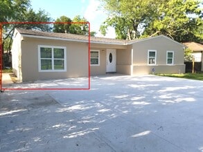 Building Photo - 5631 Belarbor St