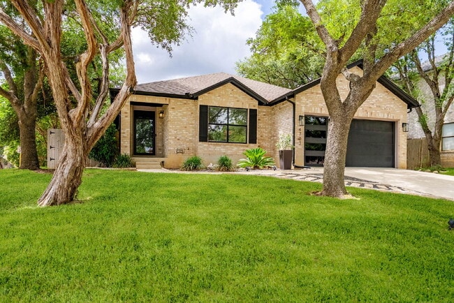 Hot Tub - CHECK. Turf - CHECK. Corner Home... - Hot Tub - CHECK. Turf - CHECK. Corner Home...