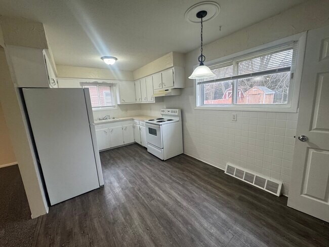 Foto del edificio - 1325 Vermont Pl NE