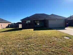 Building Photo - 1430 Kodie St