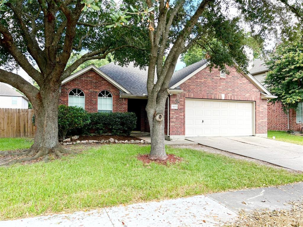 Foto principal - 18611 Woodbreeze Dr