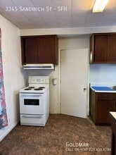 Building Photo - 3345 Sandwich St.