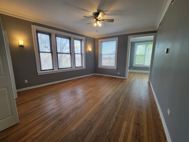 Foto del edificio - 1205 W Farwell Ave
