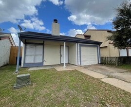 Building Photo - 7715 Rolling Ridge Dr