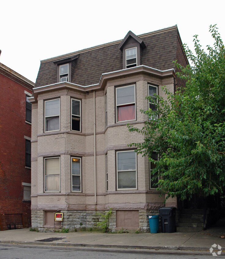 Building Photo - 125-127 E 8th St