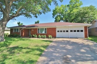 Building Photo - 1217 Lyric Dr