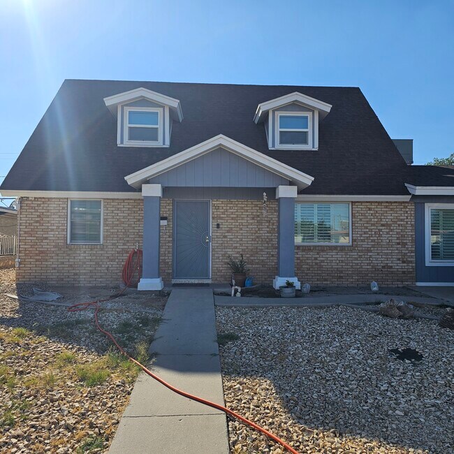 Front Repainted - 7860 Porche St