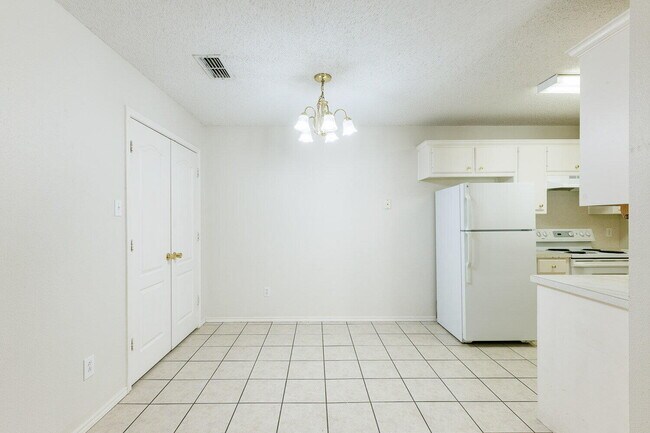 Foto del edificio - 2614 81st St