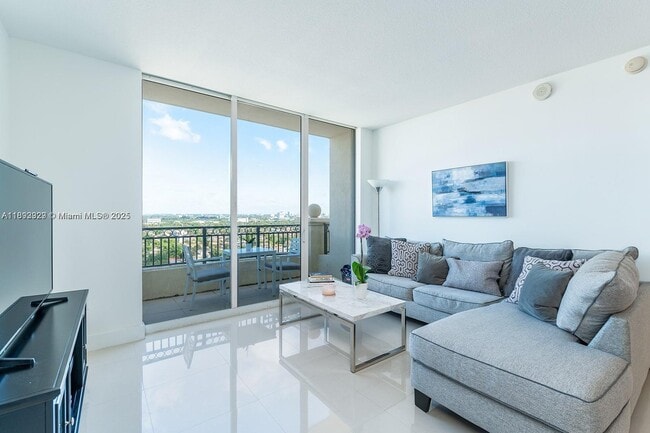 Foto del edificio - 3232 SW 22nd St