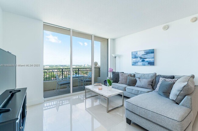 Foto del edificio - 3232 SW 22nd Terrace