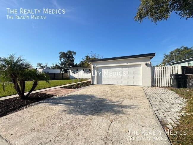 Foto del edificio - 1102 Egan Dr