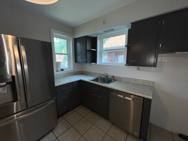 Foto del edificio - 4035 Fairview Ave