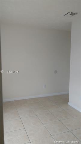 Building Photo - 1600 SW 44th Ave