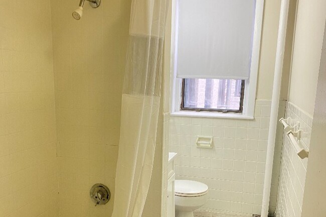 Foto del edificio - 1135 Commonwealth Ave