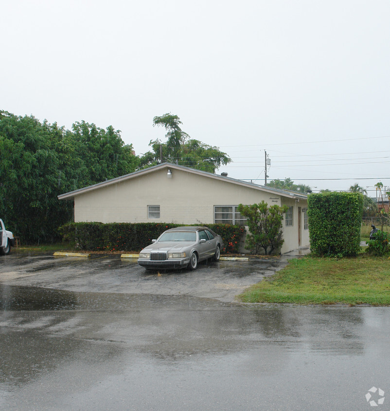 Primary Photo - 1710-1720 NW 3rd Ave