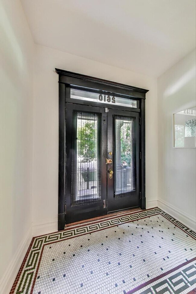 Foto del edificio - 2610 N Sawyer Ave