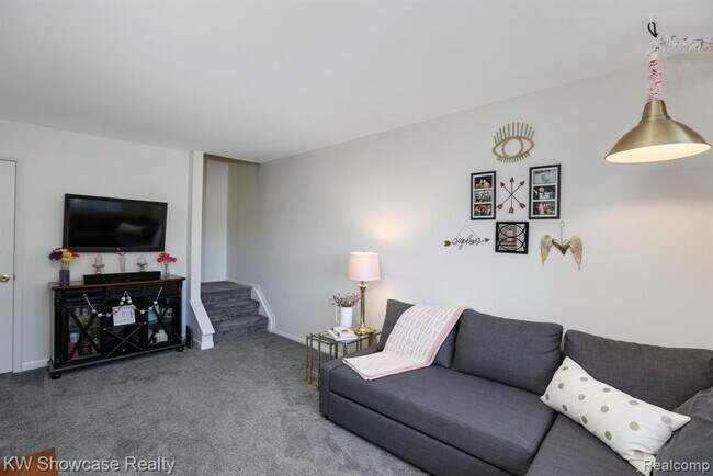 Foto del edificio - 2 Bed townhouse with Gas and water included!