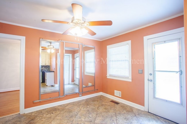 Photo - 3917 Halifax Rd House