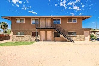 Building Photo - 208 S Doran