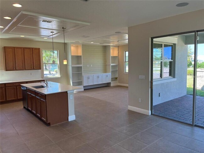 Foto del edificio - 6673 Knollwood St