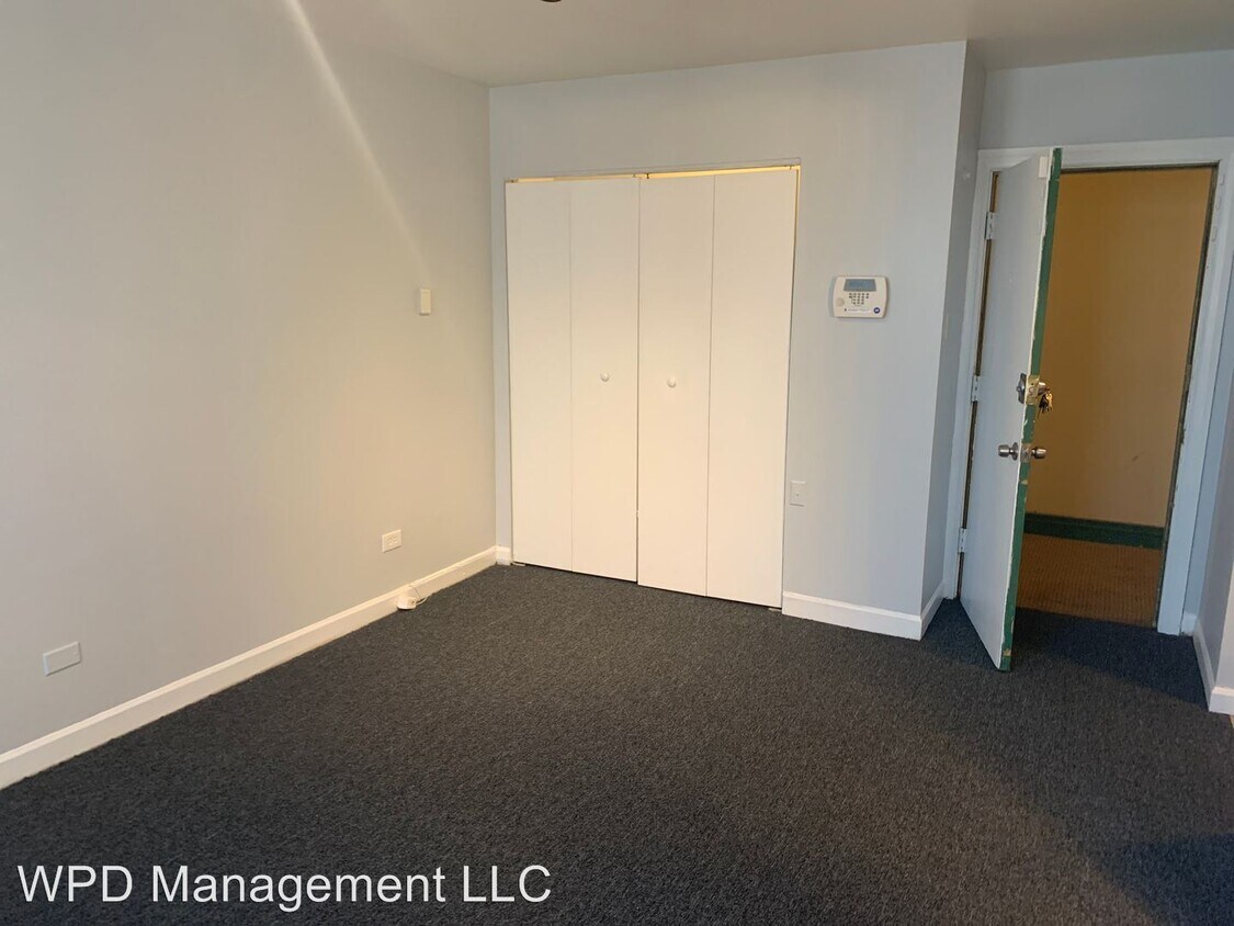 Building Photo - 7147 S Jeffery Ave
