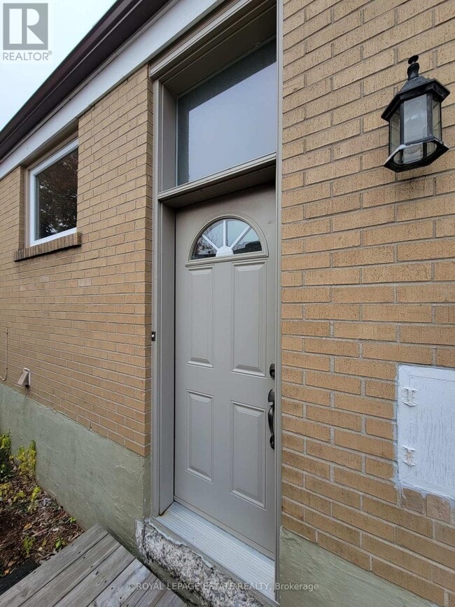 Building Photo - 256 Sylvan Ave