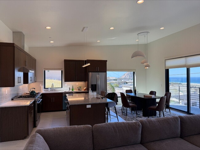 Building Photo - AVAILABLE NOW - Executive Luxury Ocean-View Home in Prime Morro Bay Location - 3 Bed / 3 Bath