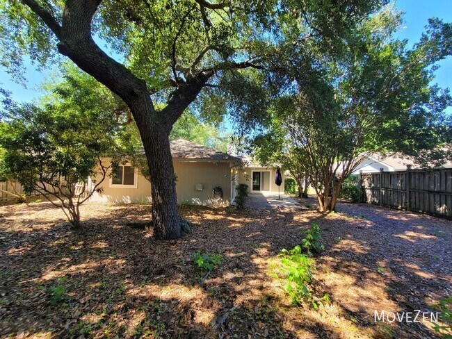 Foto del edificio - 7112 Key Pointe Dr