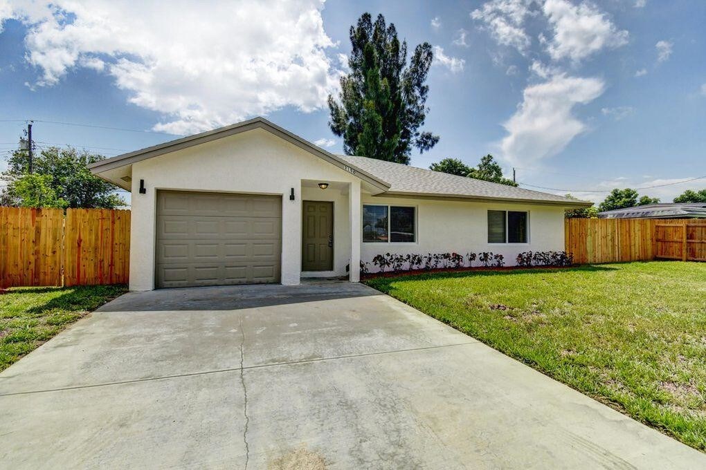 Foto principal - 3150 Orange St