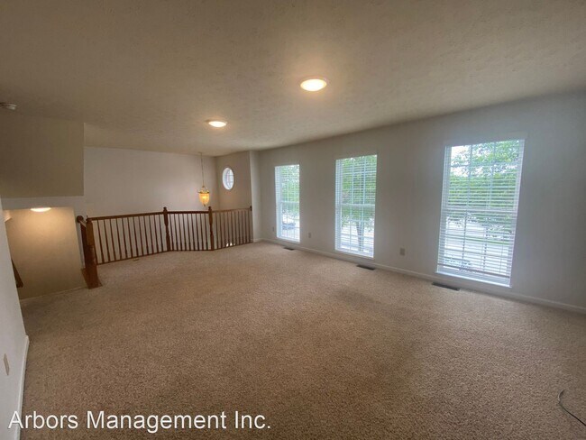 Building Photo - 3 br, 2.5 bath House - 4205 Ivanhoe Dr