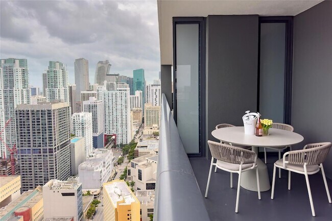 Foto del edificio - 159 NE 6th St