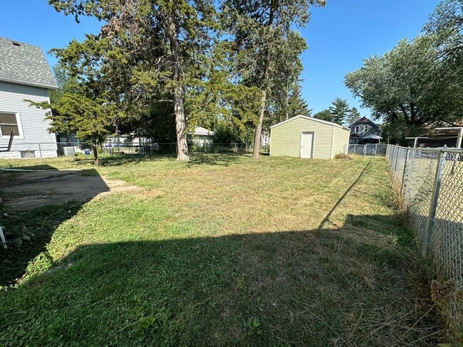 Building Photo - 1 bed, 1 bath house for rent in Waterloo
