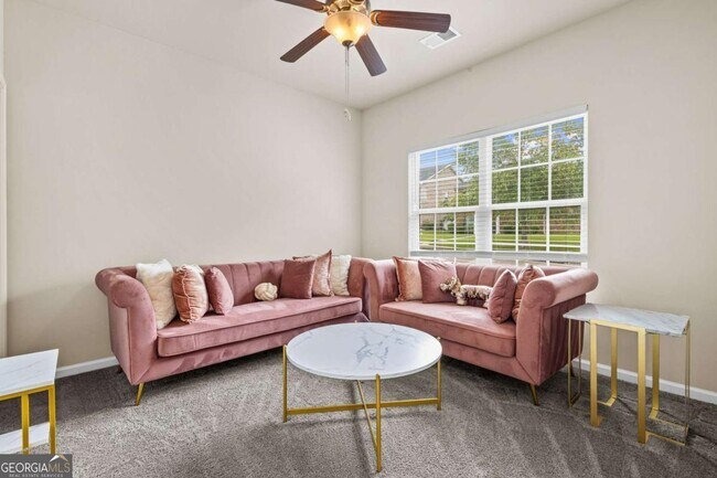 Foto del edificio - 684 Armitage Way