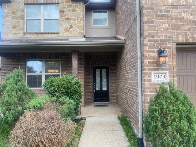 Foto del edificio - 1903 Cedar Ridge Ln