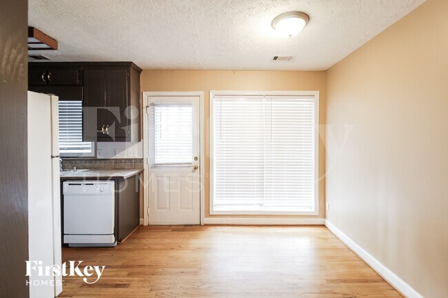 Foto del edificio - 5082 Memory Ln
