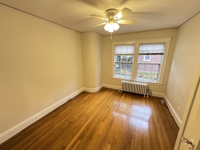 Building Photo - 214 Commonwealth Ave