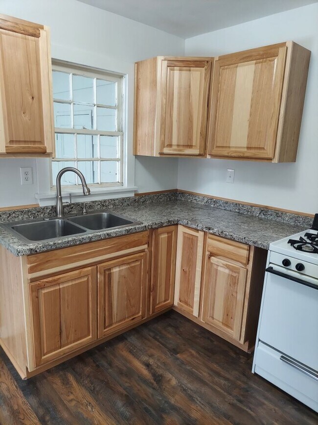 Foto del edificio - Charming 1 Bedroom Duplex