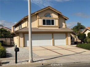 Building Photo - 2450 Vía Pacifica