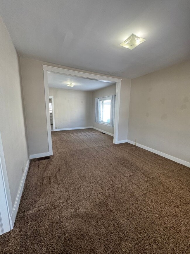 Building Photo - Check Out This 2-Bed/1-Bath Home in Bluffton!