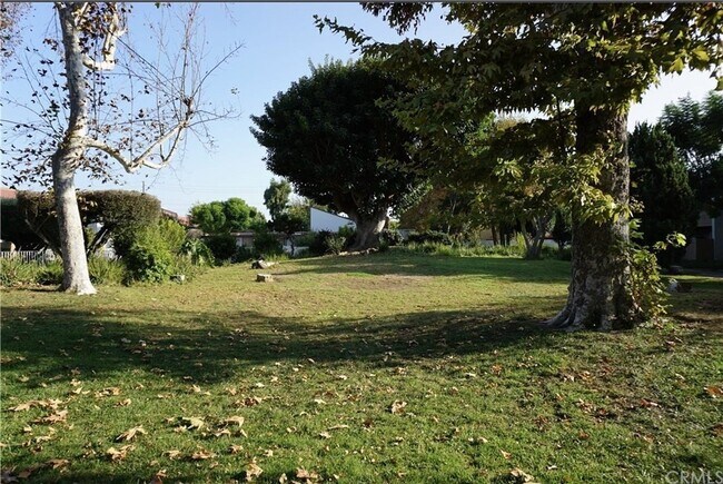 Foto del edificio - 2501 W Sunflower Ave