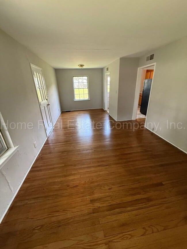 Building Photo - 658 Clemson Cir